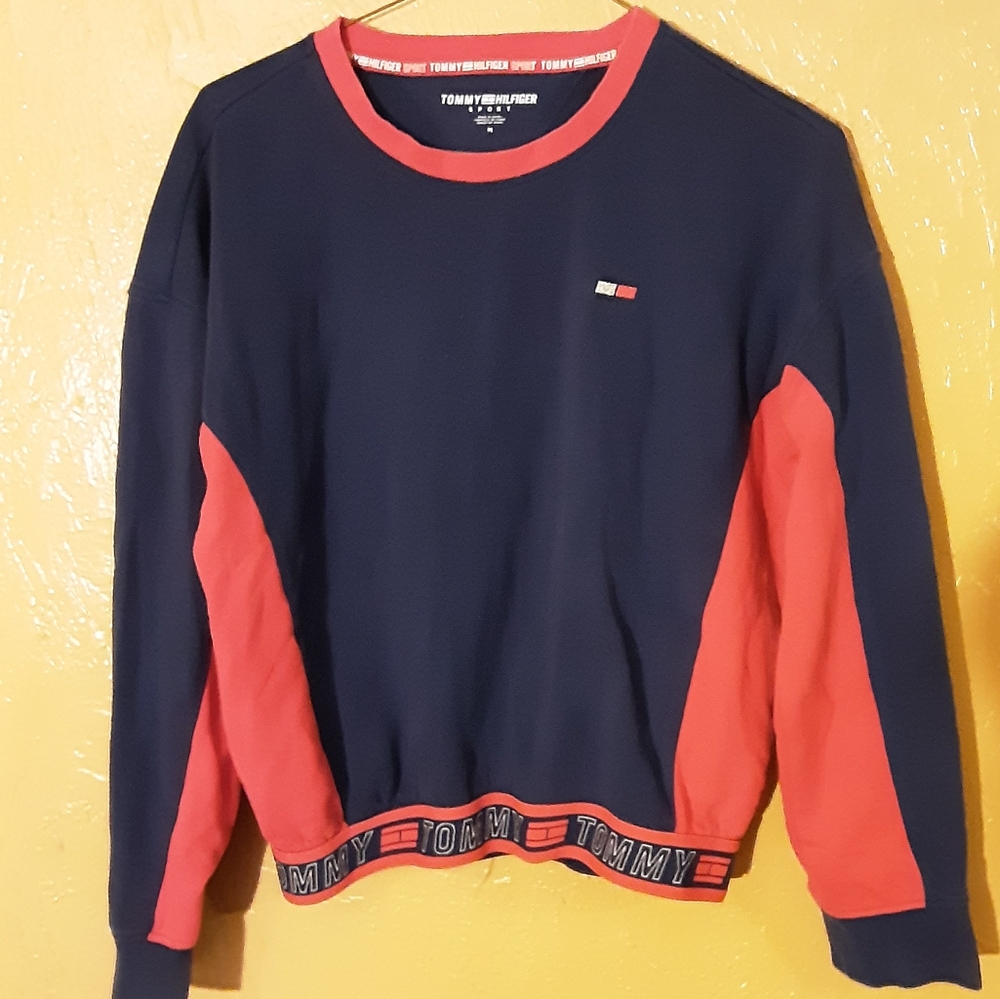 TOMMY HILFIGER JUNIORS BLUE AND RED SWEATSHIRT SIZE MEDIUM